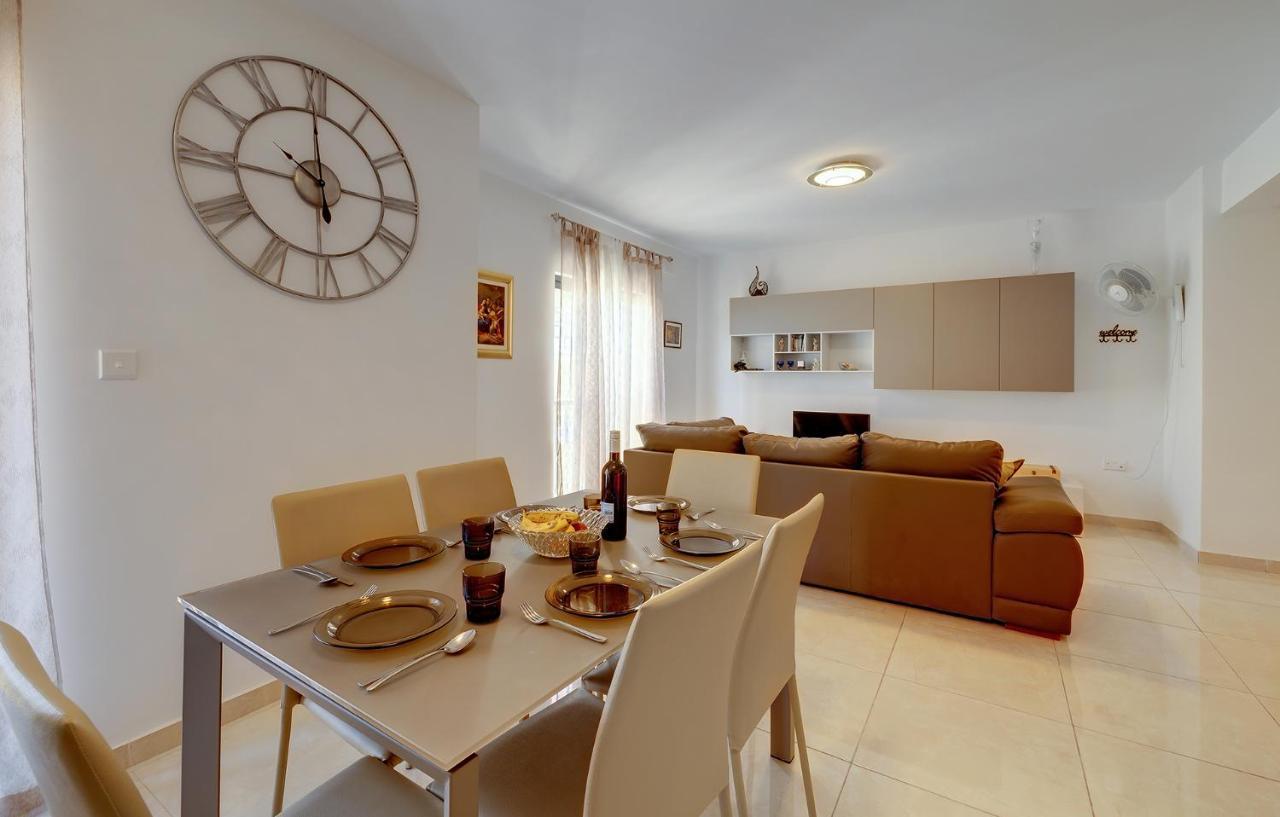 Stylish Bright And Airy Apart In Central Bugibba St. Paul's Bay Ngoại thất bức ảnh